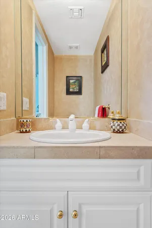 $1,500,000 | 6853 North Central Avenue, Phoenix, AZ 85012