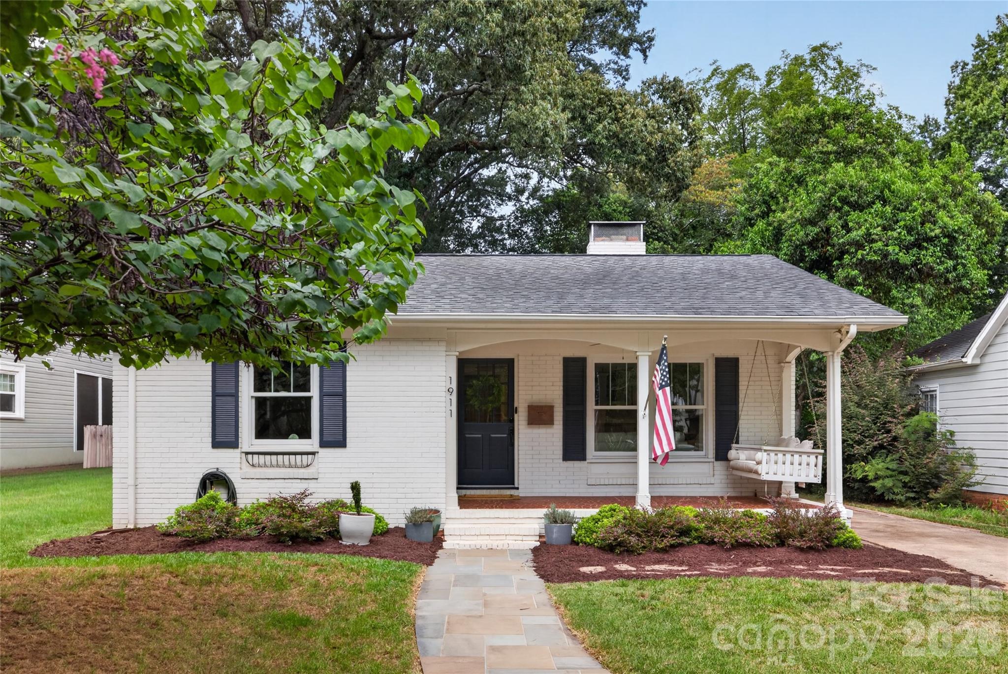 1911 Club Road Charlotte, NC 28205 - Photo 1 of 26 Gallery Image 1
