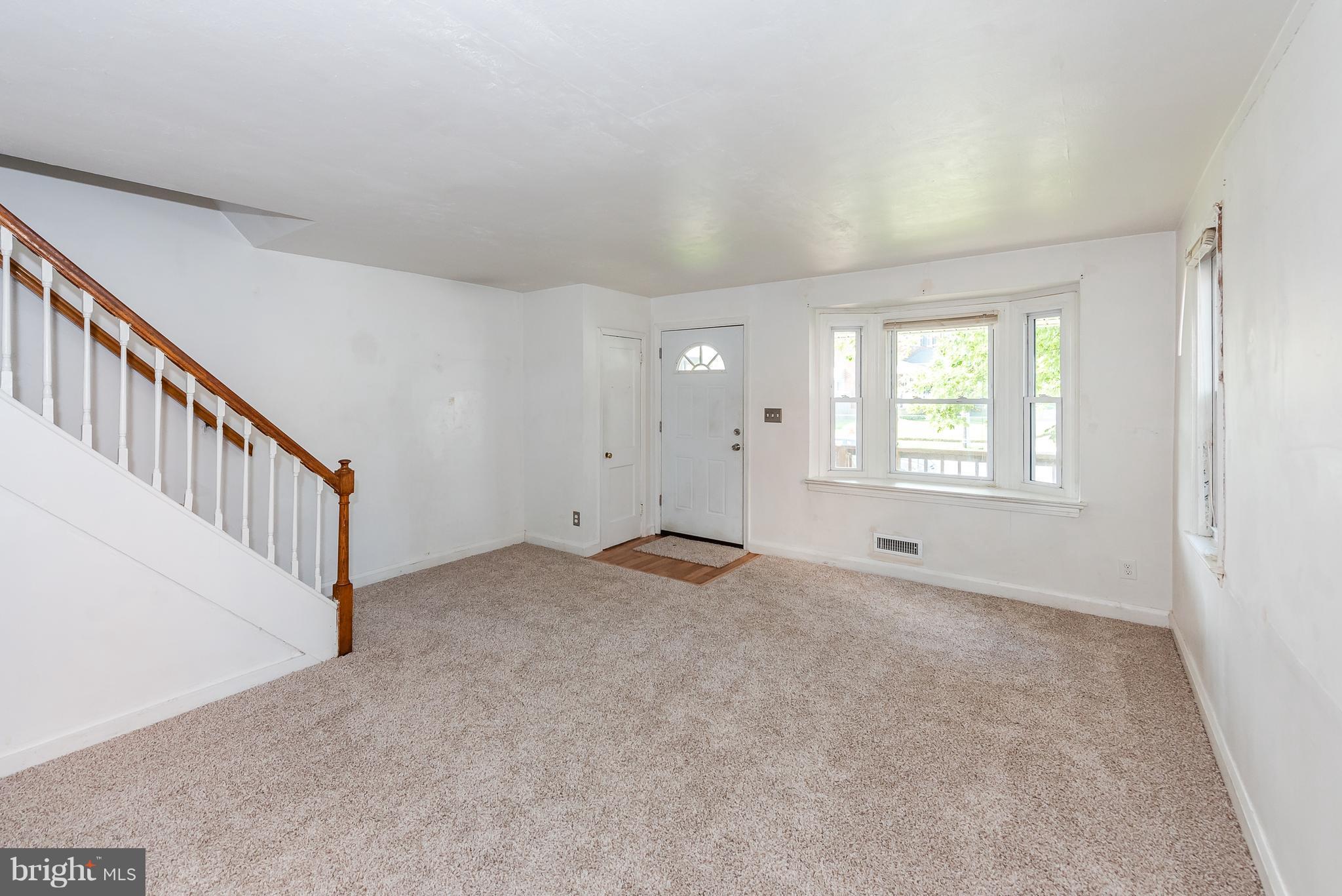 676 Middlesex Road Essex, MD 21221 - Photo 3 of 30 Living Room