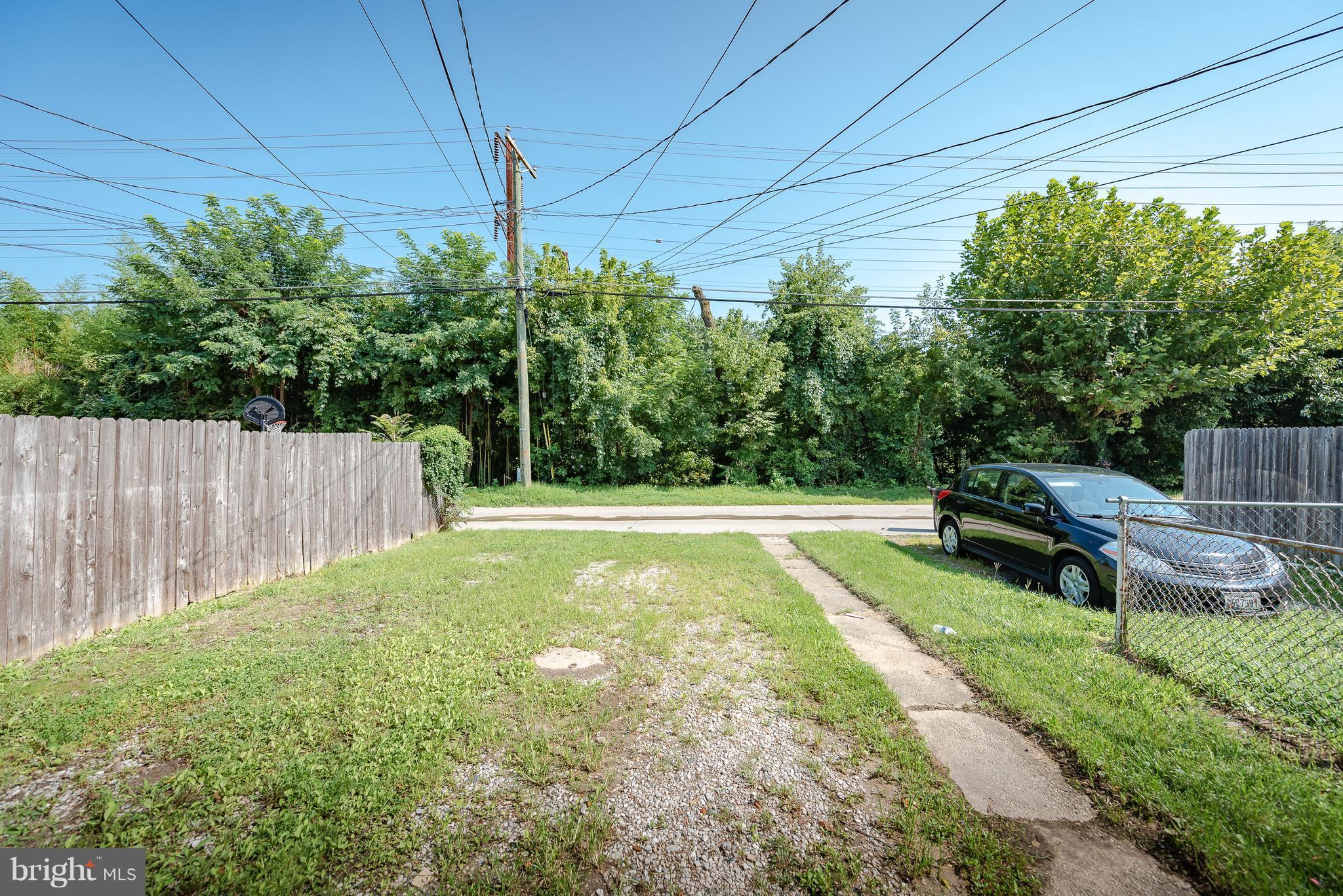 676 Middlesex Road Essex, MD 21221 - Photo 29 of 30 Exterior (Rear)