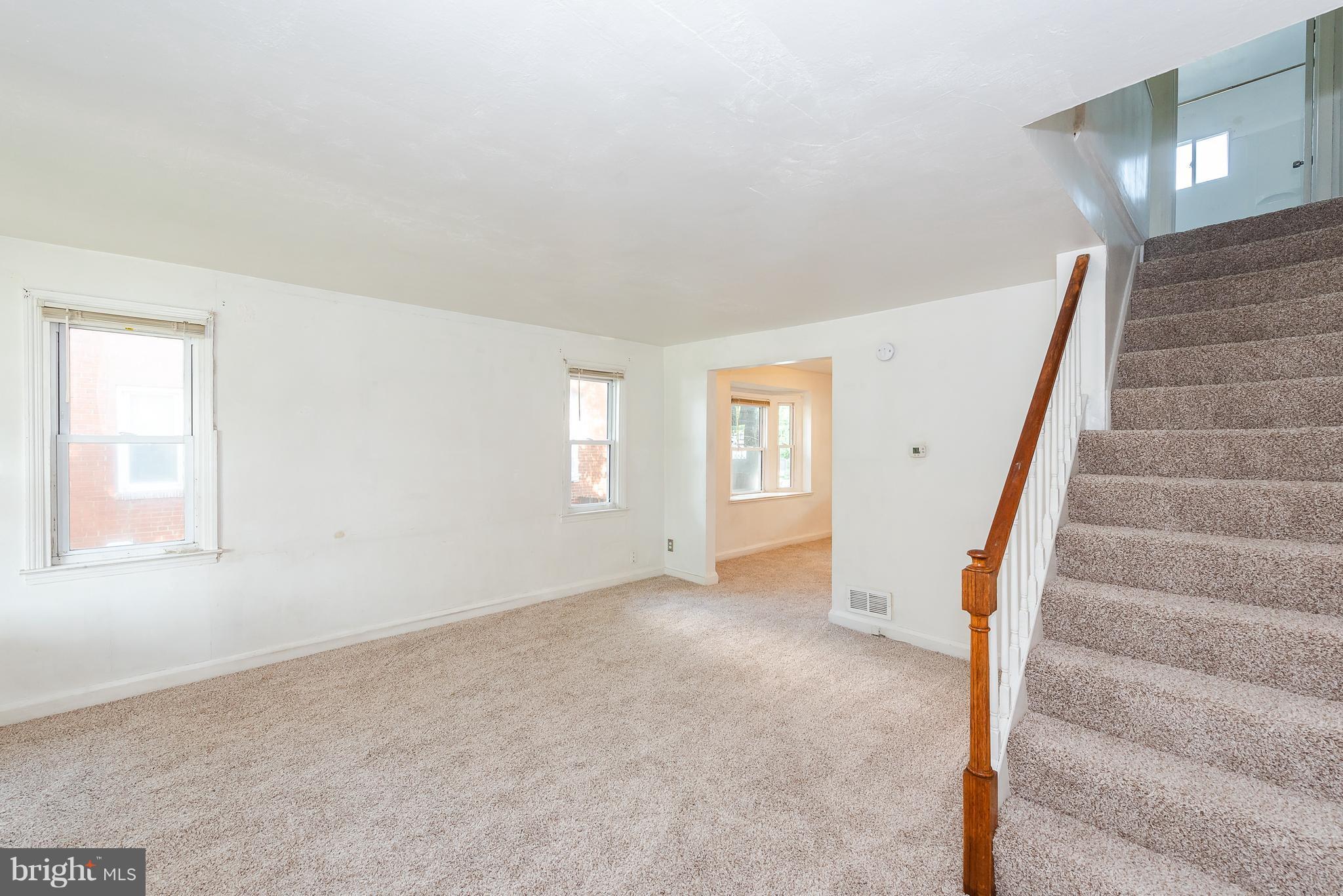 676 Middlesex Road Essex, MD 21221 - Photo 5 of 30 Living Room