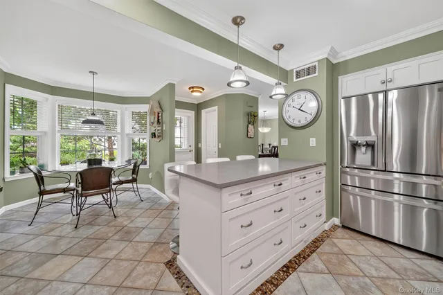 $995,000 | 48 Lake Marie Lane, Bedford Hills, NY 10507