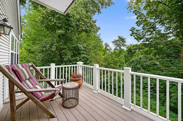 $995,000 | 48 Lake Marie Lane, Bedford Hills, NY 10507