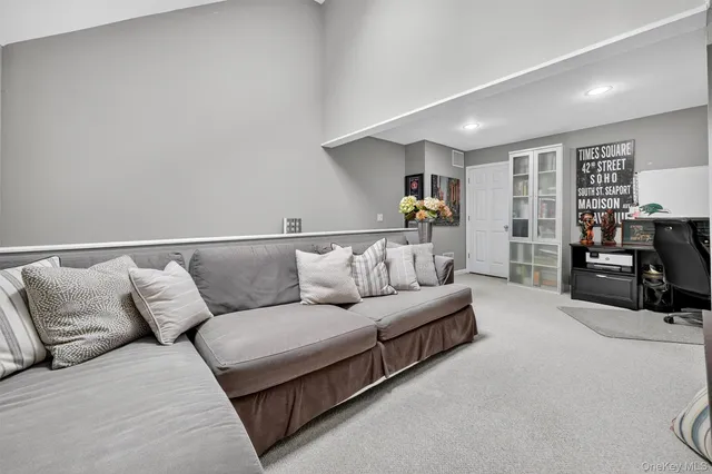 $995,000 | 48 Lake Marie Lane, Bedford Hills, NY 10507