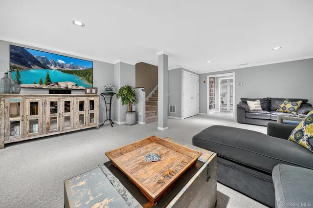 $995,000 | 48 Lake Marie Lane, Bedford Hills, NY 10507