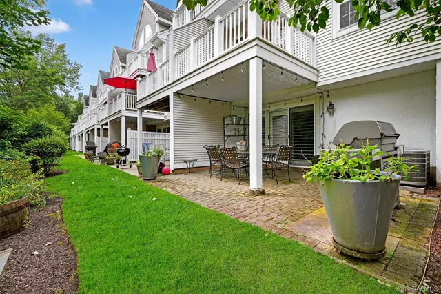 $995,000 | 48 Lake Marie Lane, Bedford Hills, NY 10507