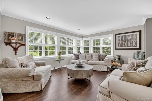 $995,000 | 48 Lake Marie Lane, Bedford Hills, NY 10507