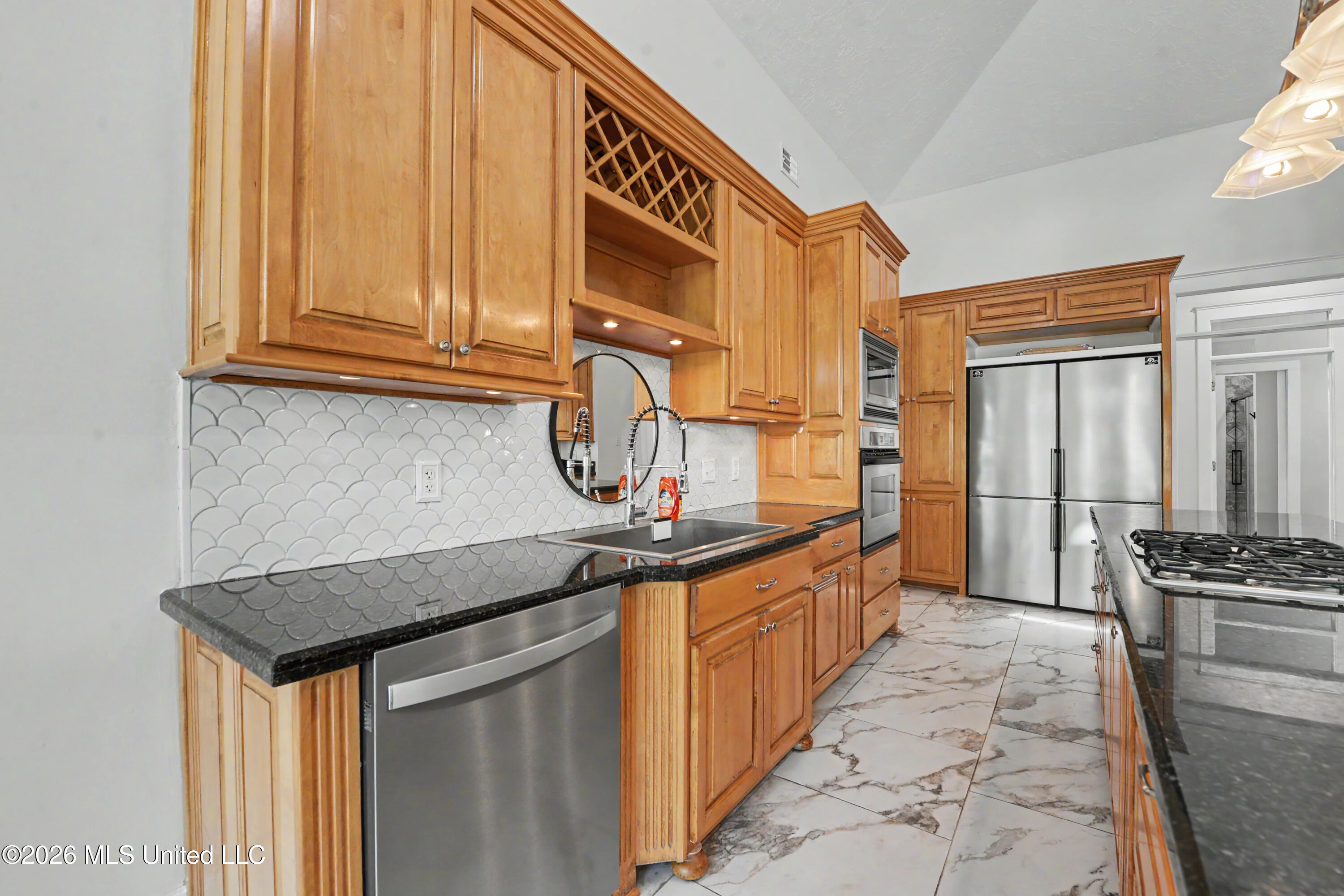 2308 Pointe Of View Ocean Springs, MS 39564 - Photo 11 of 66 011