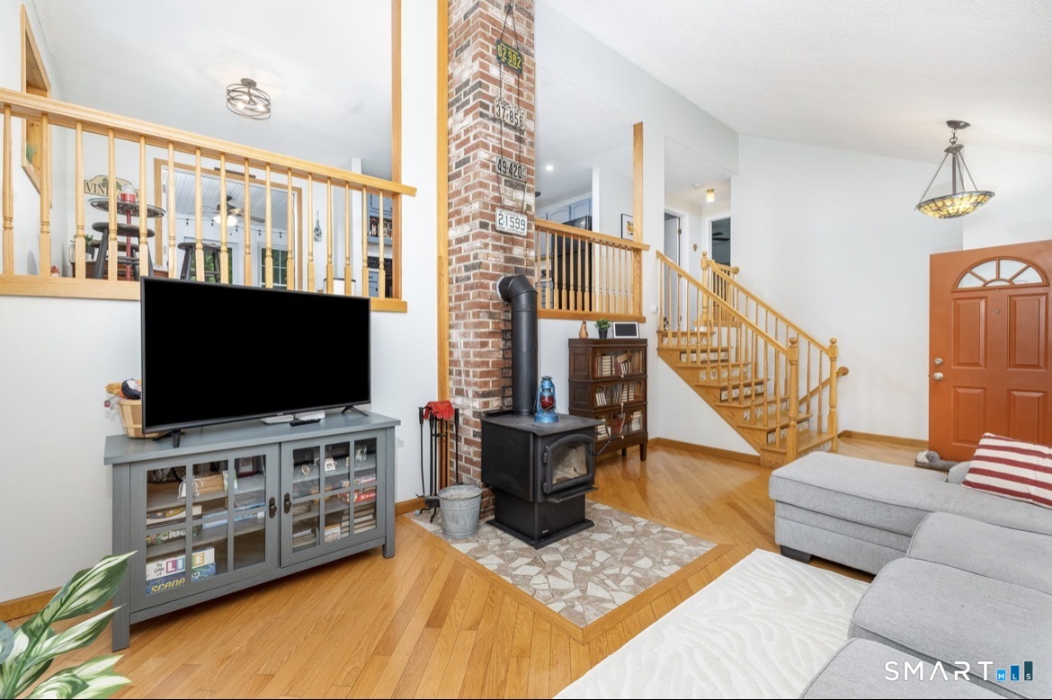 35 Hunt Road Columbia, CT 06237 - Photo 6 of 38 Lots of natural light in this home.