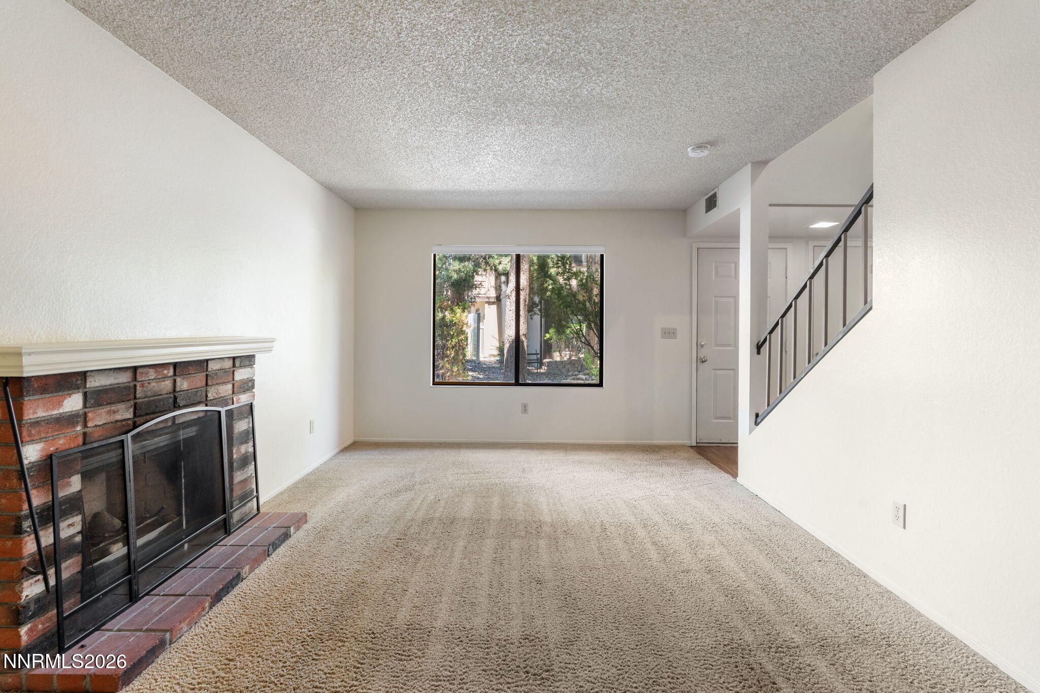 4516 Matich Drive Reno, NV 89502 - Photo 7 of 28 10-web-or-mls-DSC05633