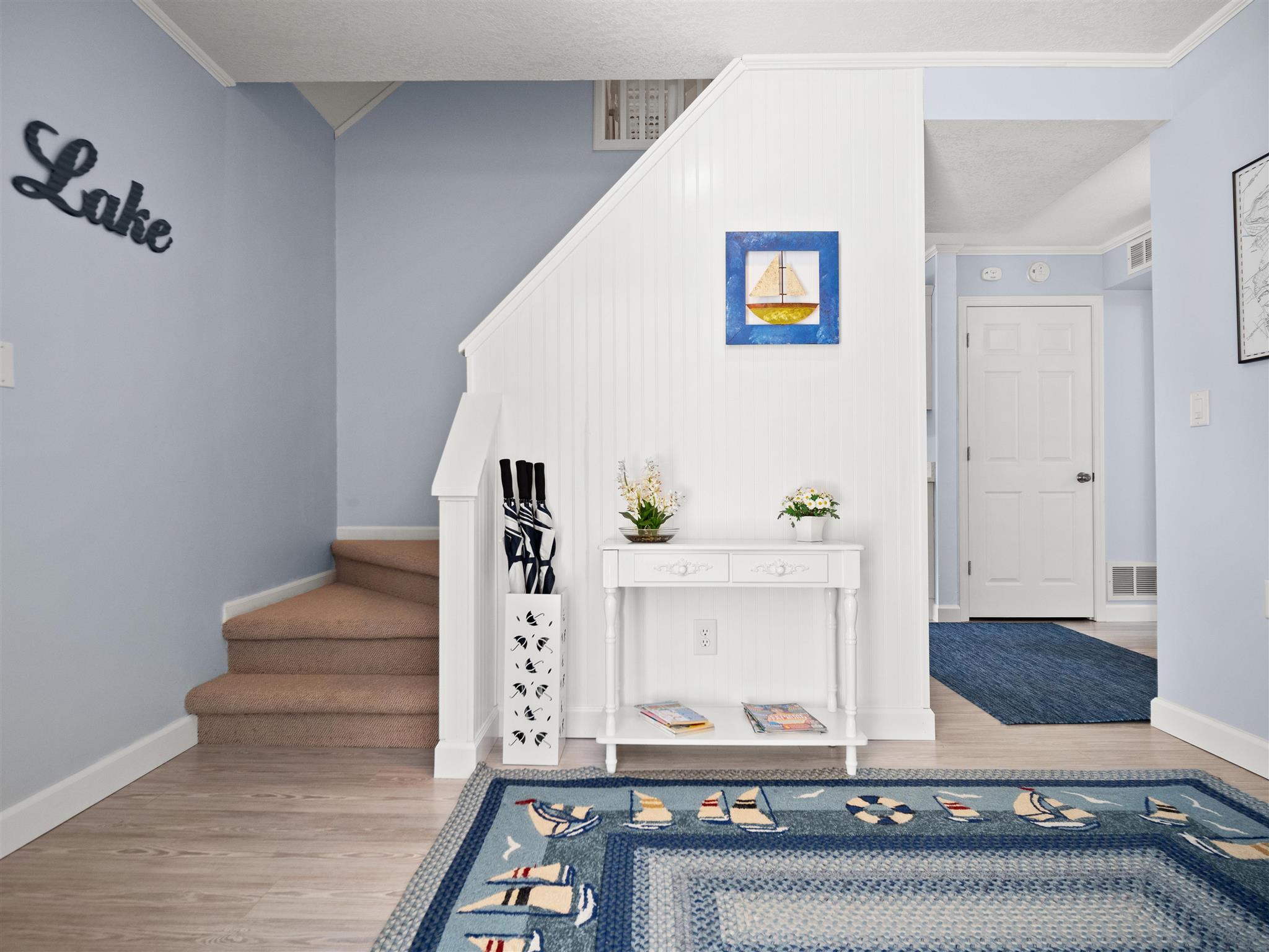 543 East Lake View Road Syracuse, IN 46567 - Photo 6 of 36 Gallery Image 6