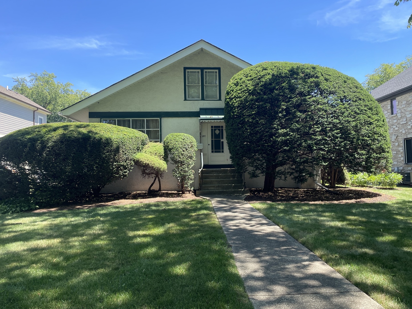 a house view with a outdoor space