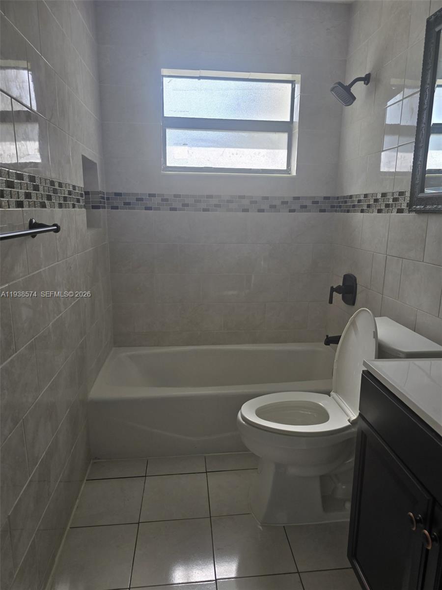 780 West 74th Place Hialeah, FL 33014 - Photo 20 of 24
