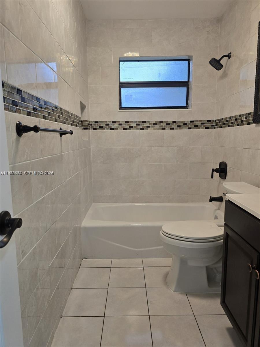 780 West 74th Place Hialeah, FL 33014 - Photo 21 of 24