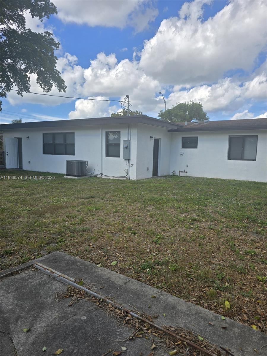 780 West 74th Place Hialeah, FL 33014 - Photo 22 of 24