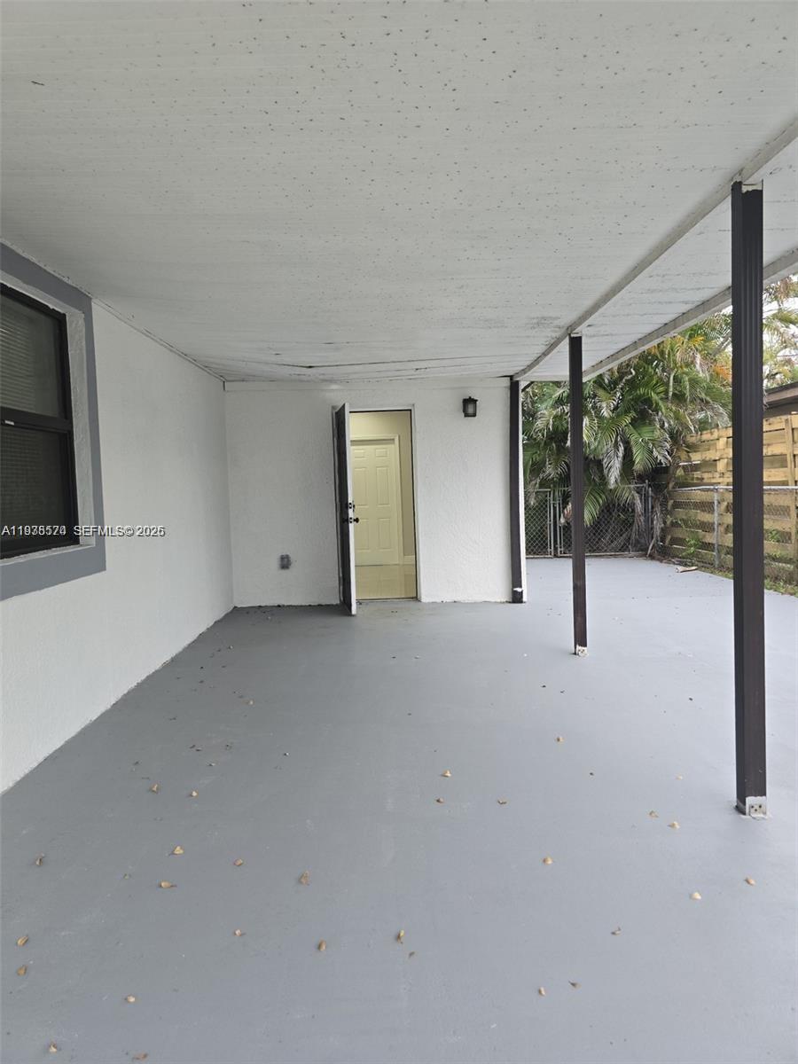 780 West 74th Place Hialeah, FL 33014 - Photo 5 of 24