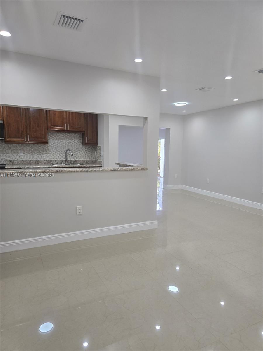 780 West 74th Place Hialeah, FL 33014 - Photo 9 of 24