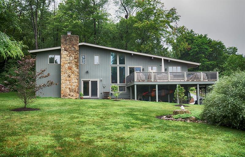 117 Foxglove Road Baden, PA 15005 - Photo 3 of 25