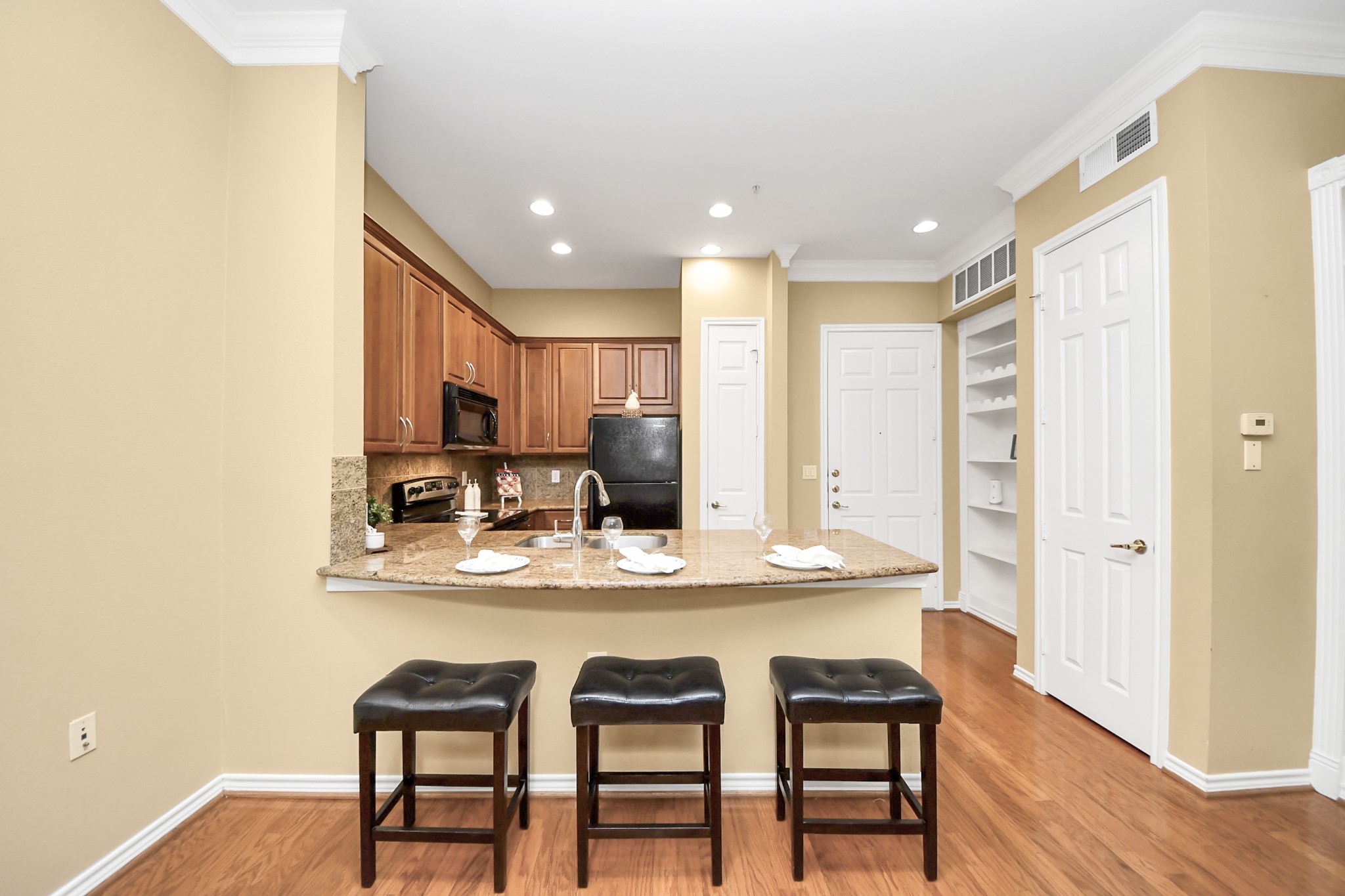 2400 McCue Road, Unit 118 Houston, TX 77056 - Photo 13 of 43 Gallery Image 13