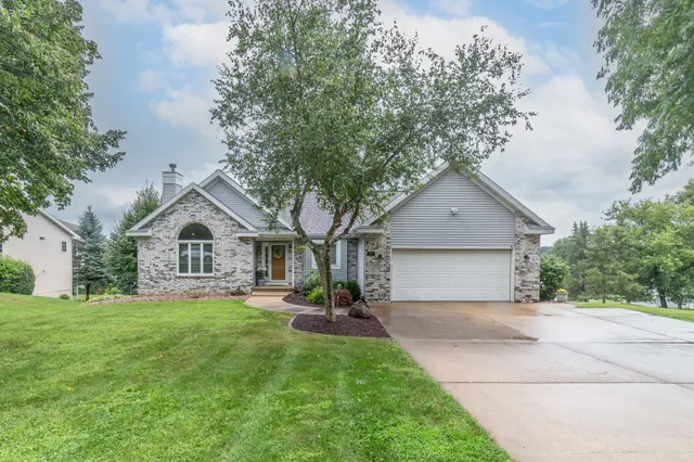 $474,900 | 630 Morning Star Drive, Portage, WI 53901