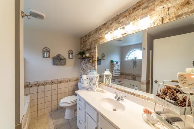 $474,900 | 630 Morning Star Drive, Portage, WI 53901