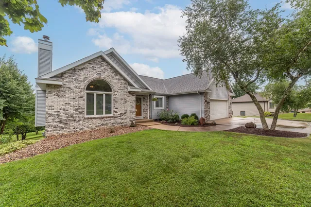 $474,900 | 630 Morning Star Drive, Portage, WI 53901