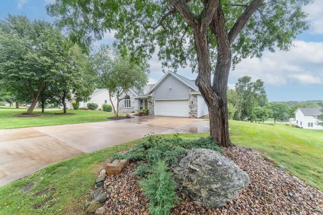 $474,900 | 630 Morning Star Drive, Portage, WI 53901