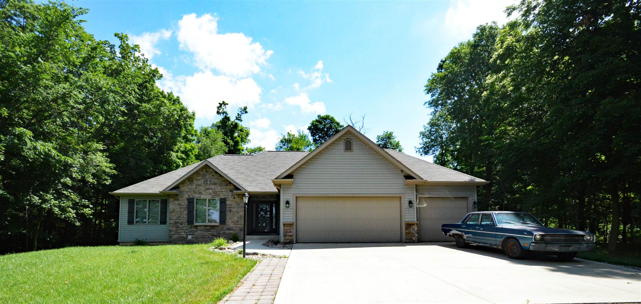 6202 Goshen Road Fort Wayne, IN 46818 - Photo 1 of 34