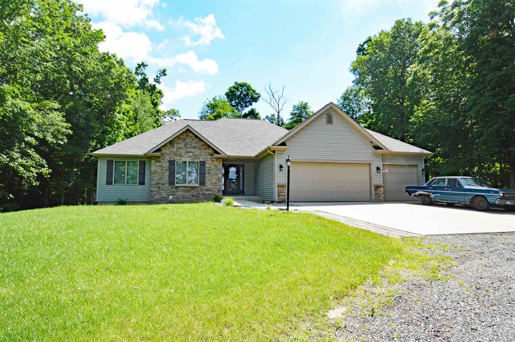 6202 Goshen Road Fort Wayne, IN 46818 - Photo 2 of 34