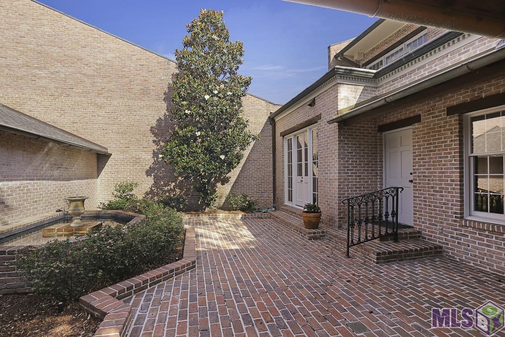 45 Jamestowne Court Baton Rouge, LA 70809 - Photo 2 of 35 Courtyard