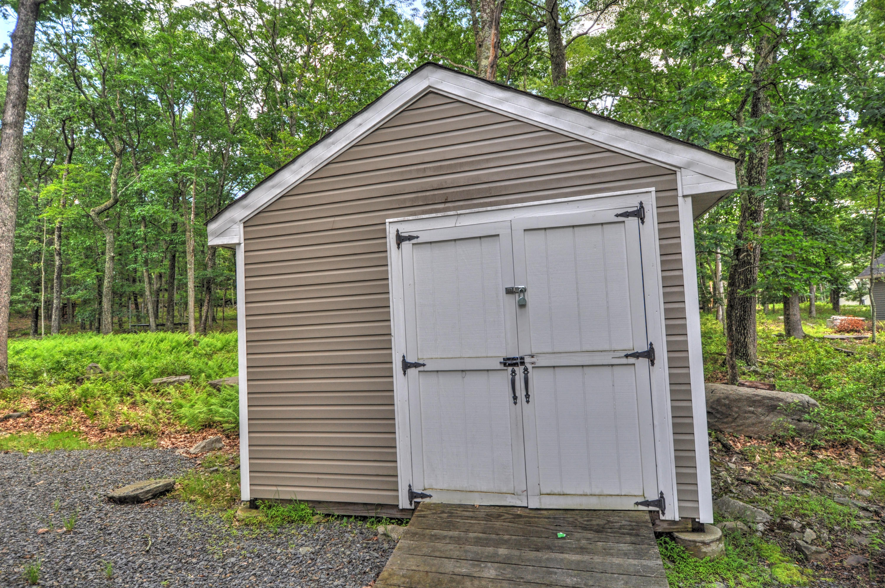 301 Lakeview Road Lackawaxen, PA 18435 - Photo 32 of 37 31-DSC_0016_7_8