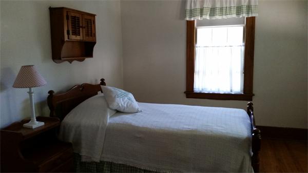 93 Morningside Road Worcester, MA 01602 - Photo 15 of 30 a bedroom with a bed and a window