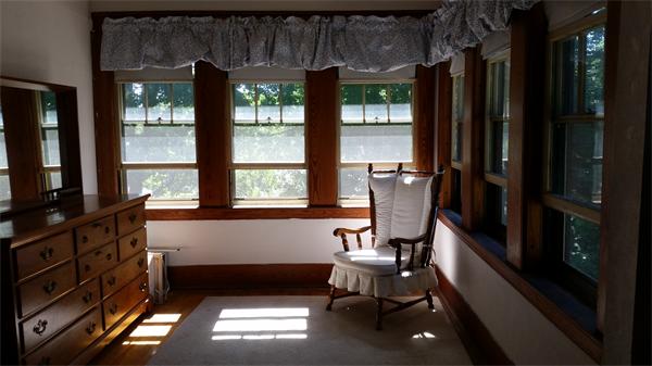 93 Morningside Road Worcester, MA 01602 - Photo 22 of 30 a living room with furniture and a window
