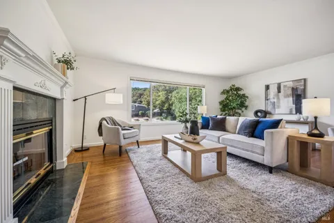 $1,079,000 | 320 Alameda De La Loma, Novato, CA 94949