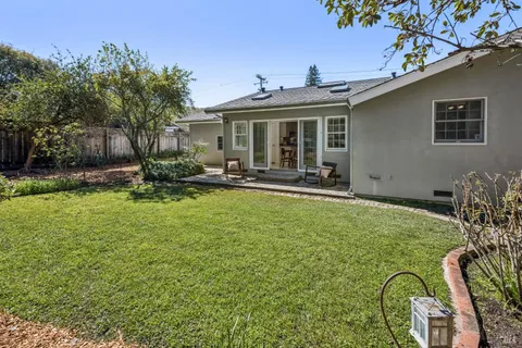 $1,079,000 | 320 Alameda De La Loma, Novato, CA 94949