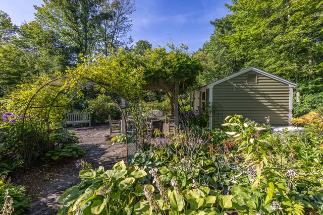 $475,000 | 11 Spruce Street, Rockport, ME 04856