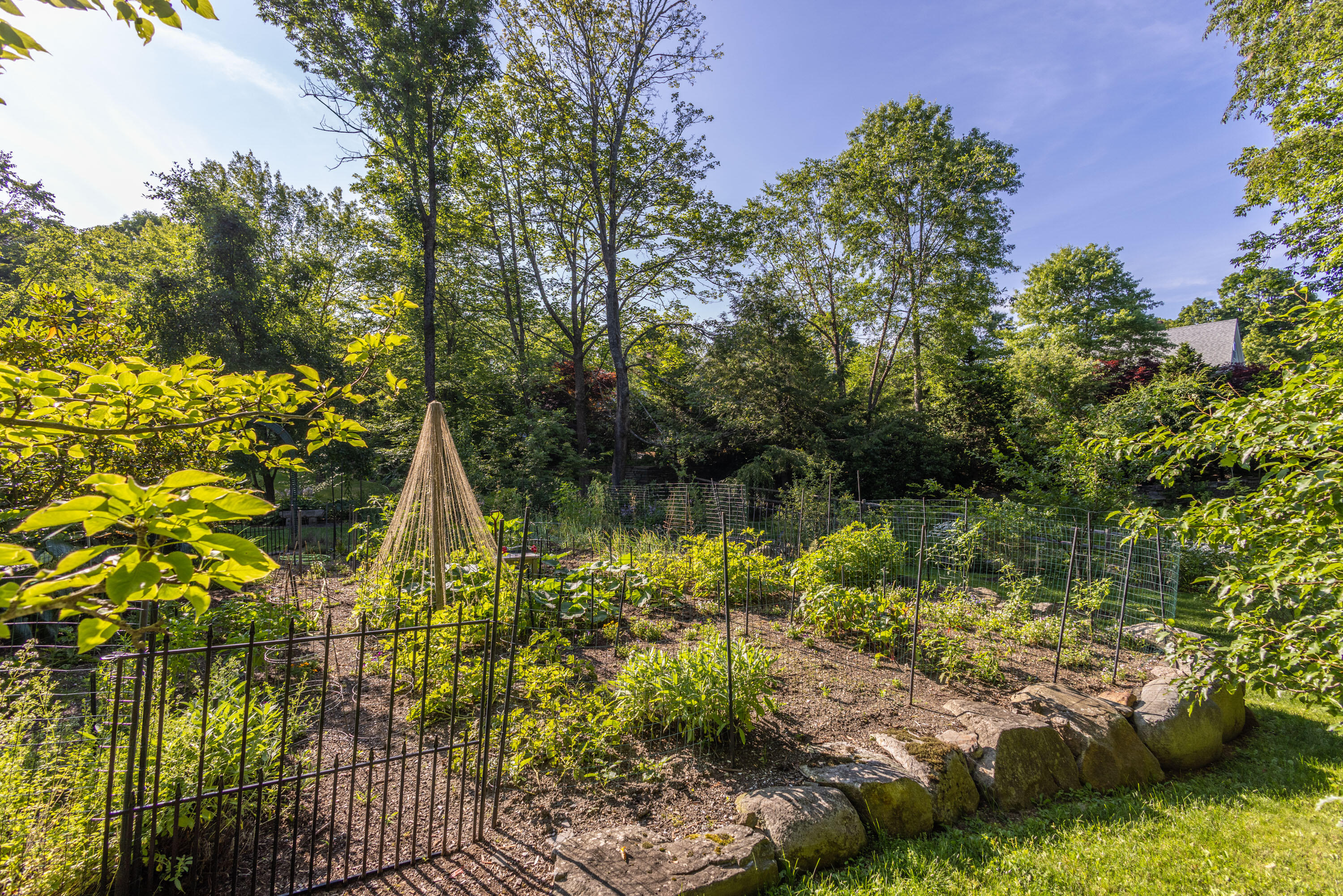 11 Spruce Street Rockport, ME 04856 - Photo 9 of 24 _SMC0165