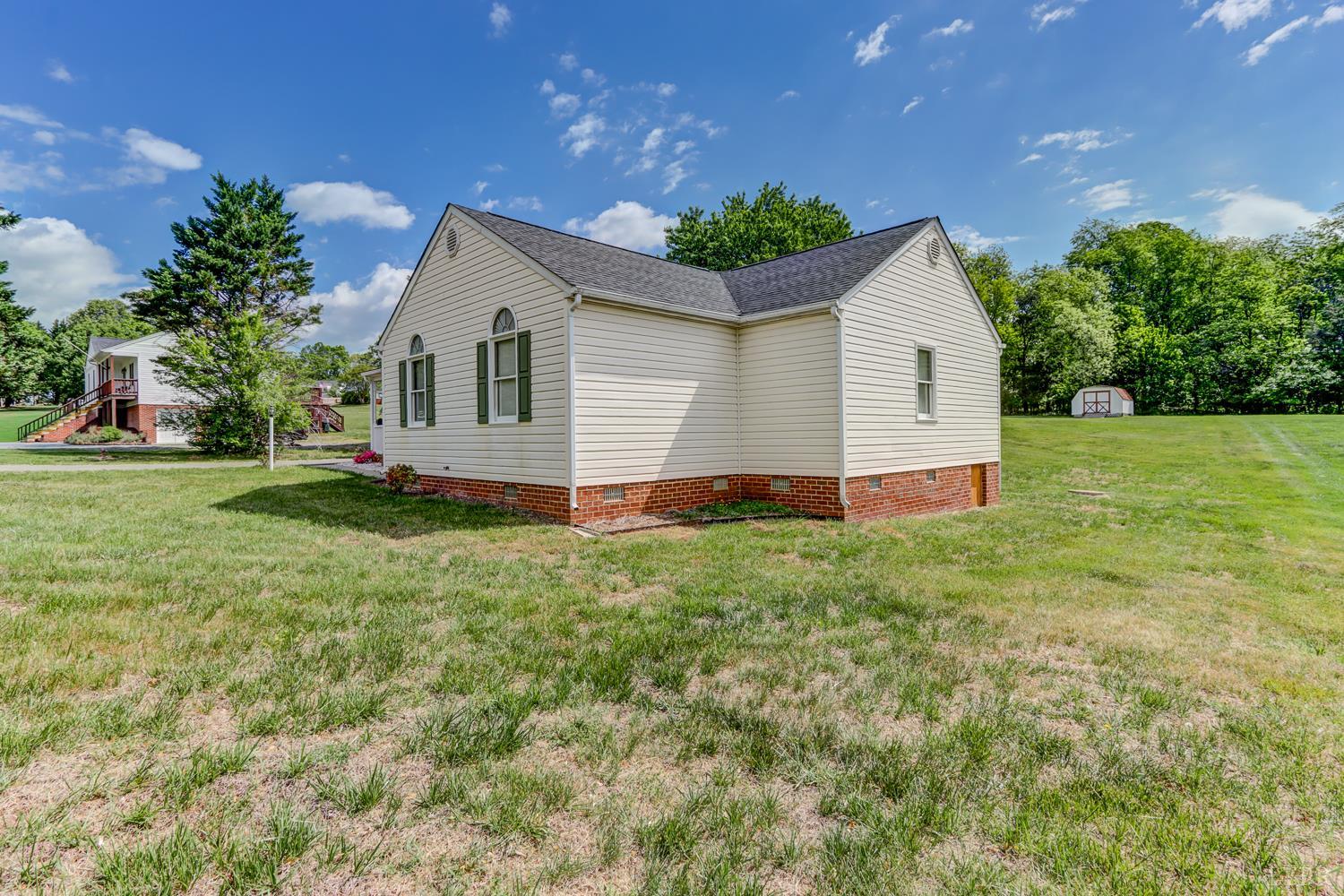 1266 Bethel Church Road Forest, VA 24551 - Photo 8 of 36