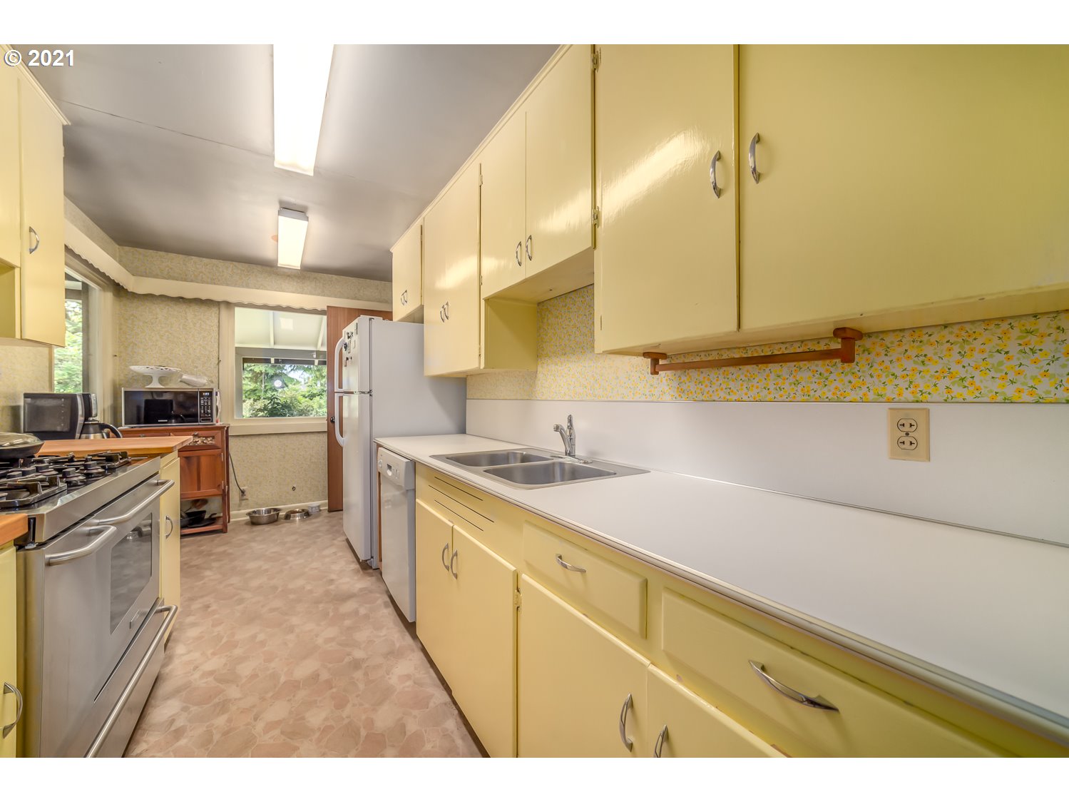 90 Irving Road Eugene, OR 97404 - Photo 20 of 32 Gallery Image 20