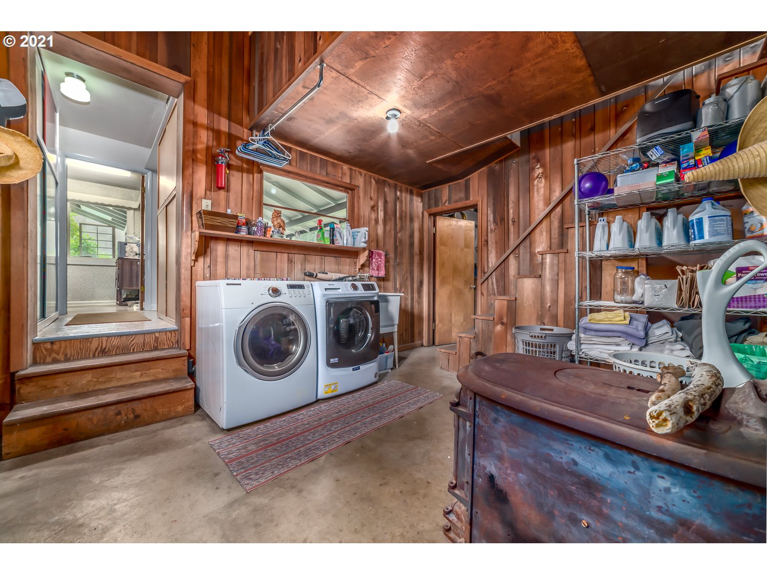90 Irving Road Eugene, OR 97404 - Photo 21 of 32 Gallery Image 21