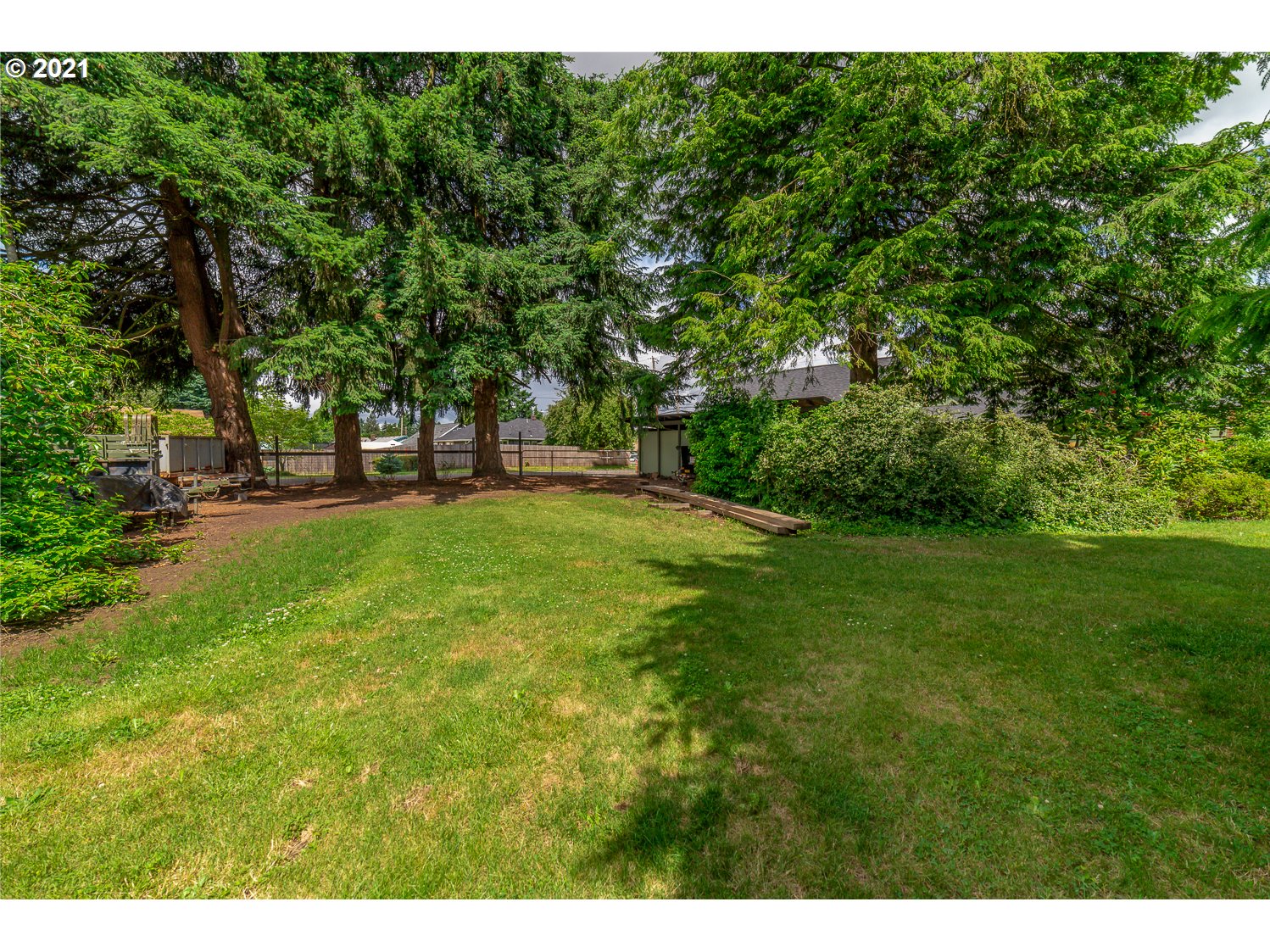 90 Irving Road Eugene, OR 97404 - Photo 29 of 32 Gallery Image 29