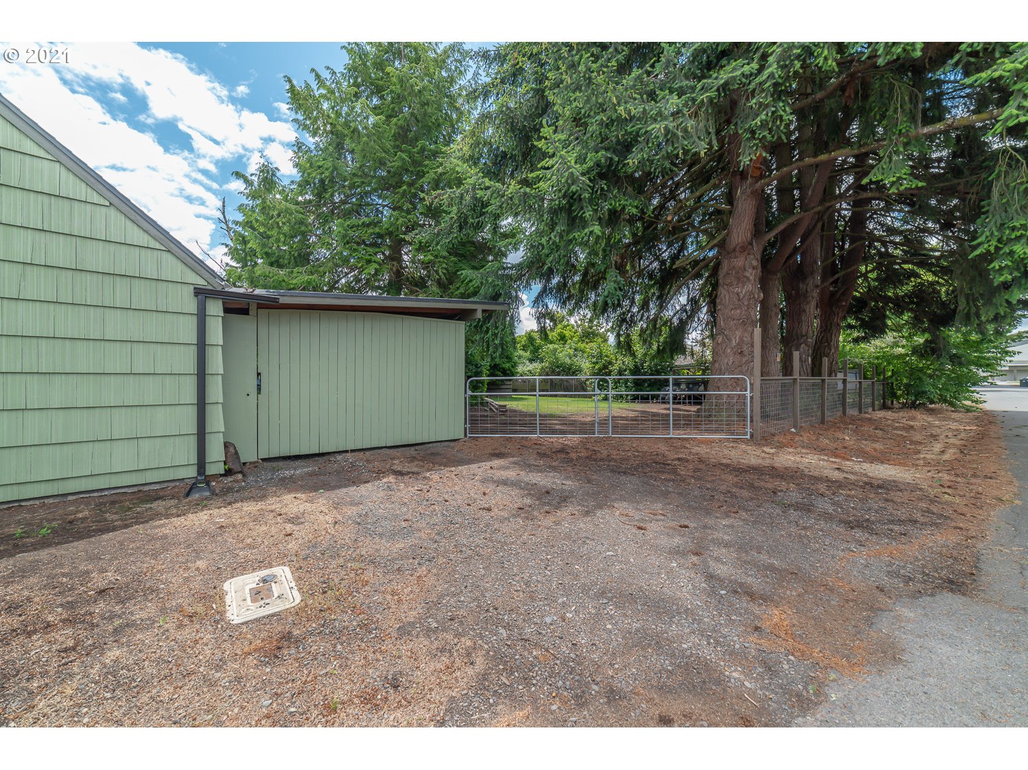 90 Irving Road Eugene, OR 97404 - Photo 30 of 32 Gallery Image 30
