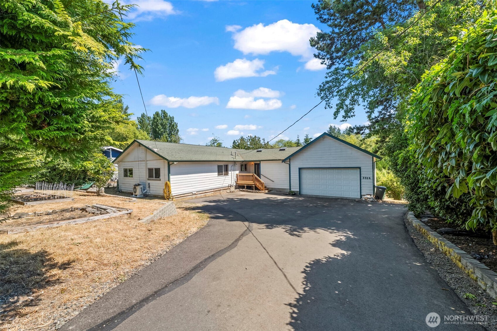 a house view with a outdoor space