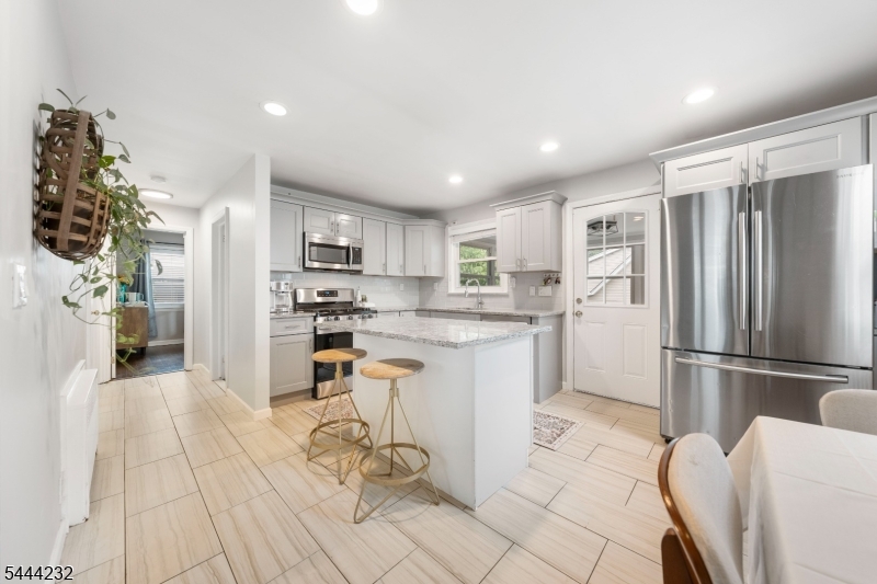 19 Robertson Road West Orange, NJ 07052 - Photo 9 of 39