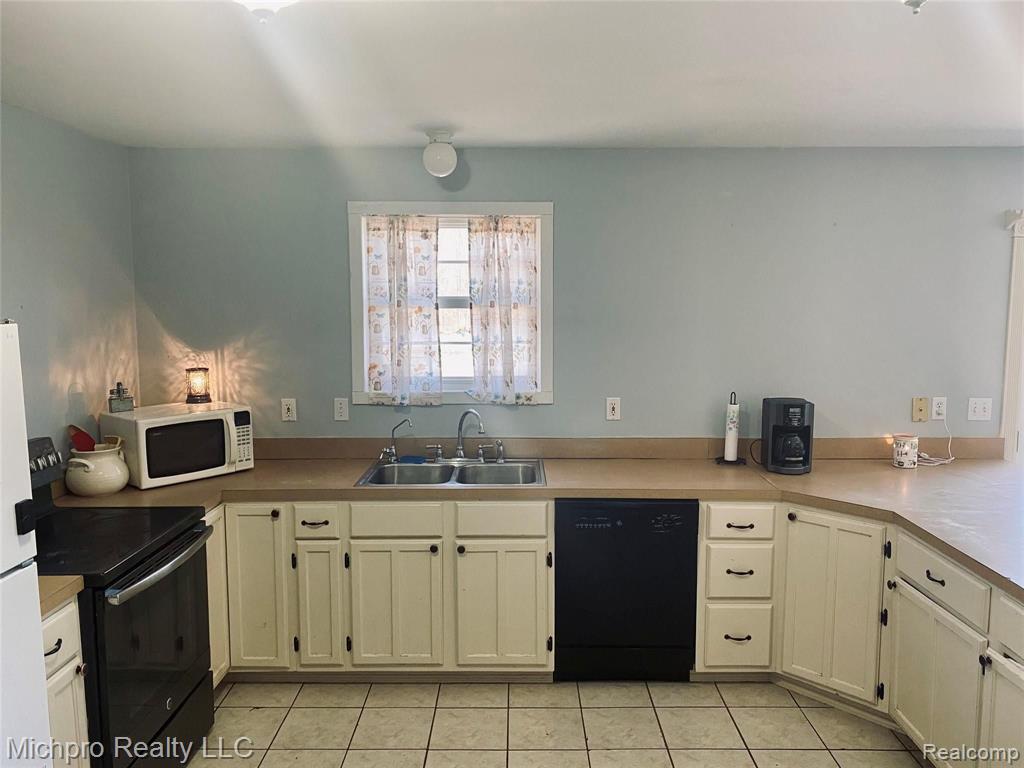 105 South Engle Road Imlay City, MI 48444 - Photo 16 of 55