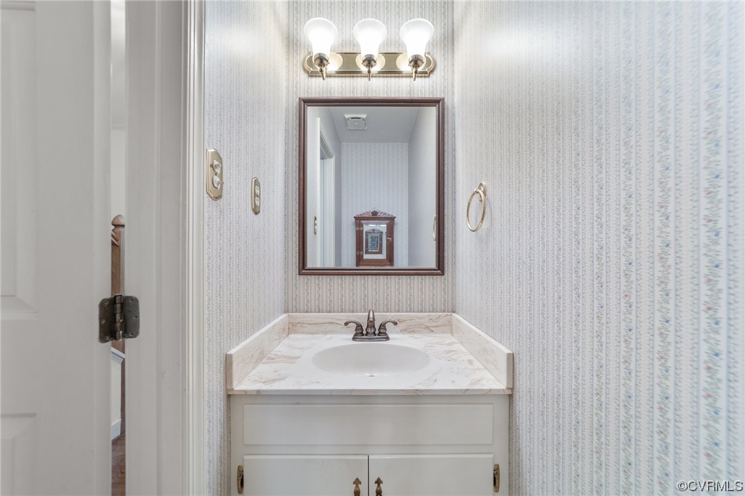 3917 Pebble Creek Road Midlothian, VA 23112 - Photo 39 of 50 1st floor half bath