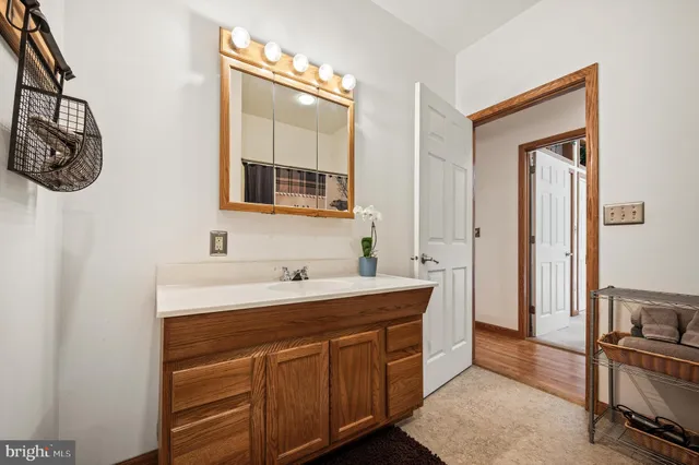 $325,000 | 734 Log Cabin Lane, Berkeley Springs, WV 25411