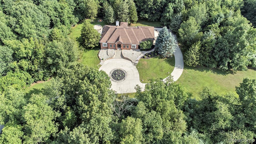 6439 Cohoctah Road Fenton, MI 48430 - Photo 40 of 50