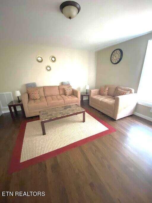 506 Ogle Street Sevierville, TN 37862 - Photo 2 of 5 living room