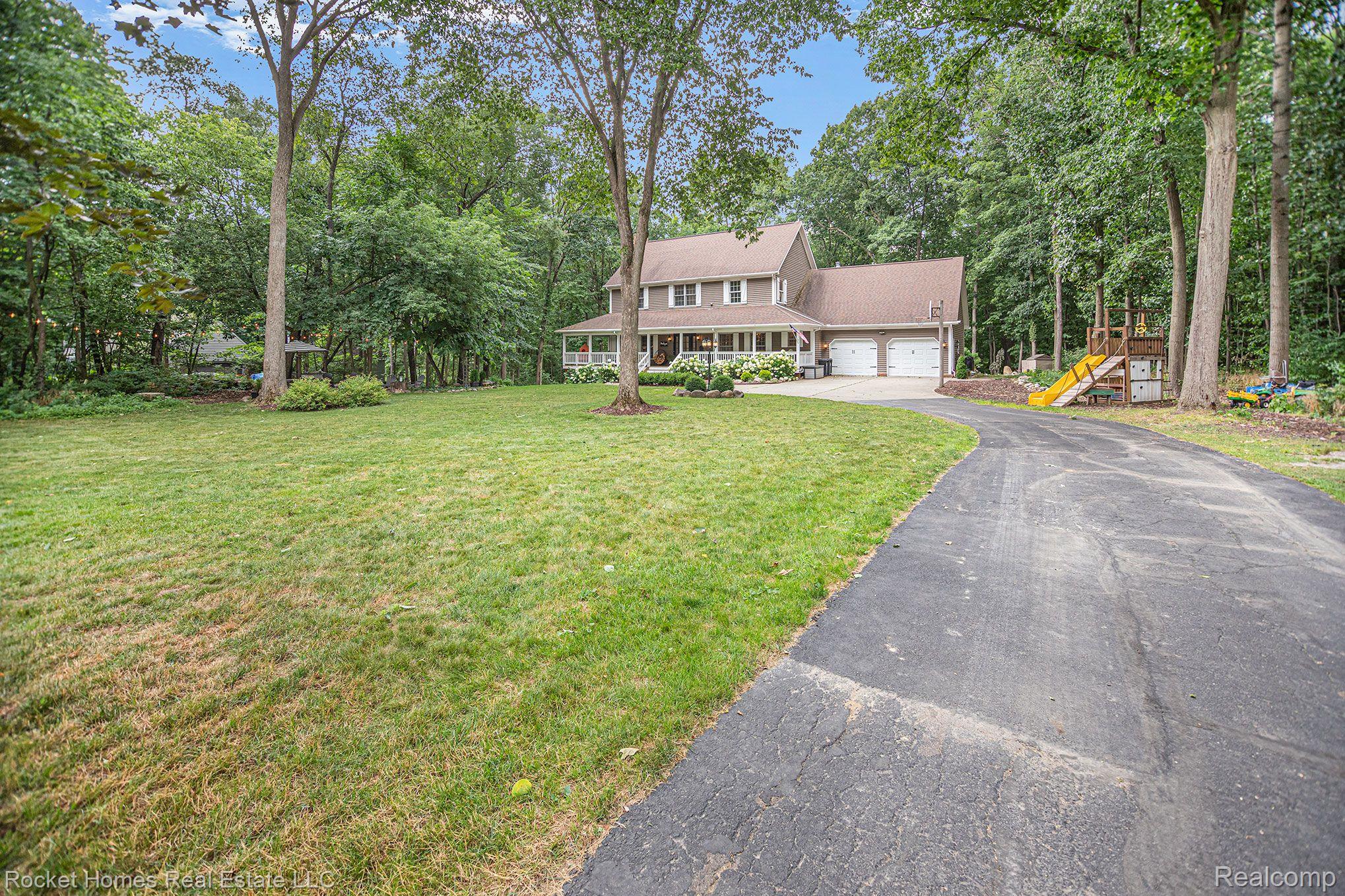 10385 Rama Court Clarkston, MI 48348 - Photo 2 of 39 Gallery Image 2